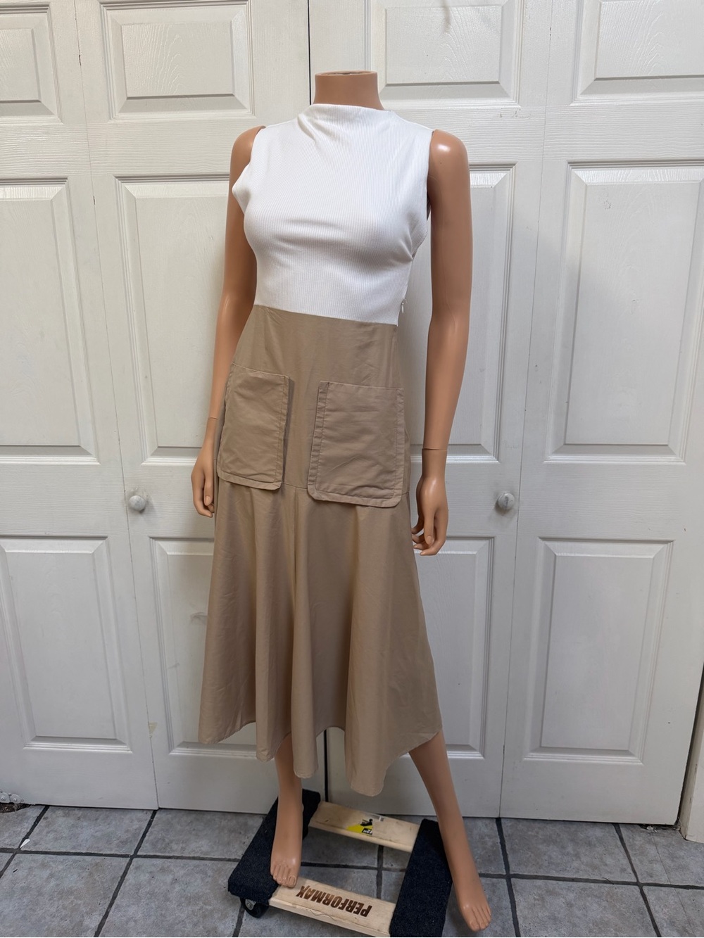 ZARA Midi Dress with Pockets Sleeveless Dress Beige Skirt, White Top Size Small - Picture 9 of 11